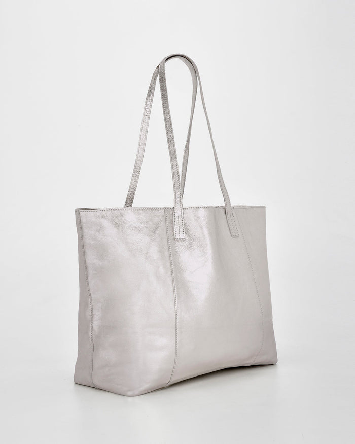 Elara Metallic Hobo - Silver
