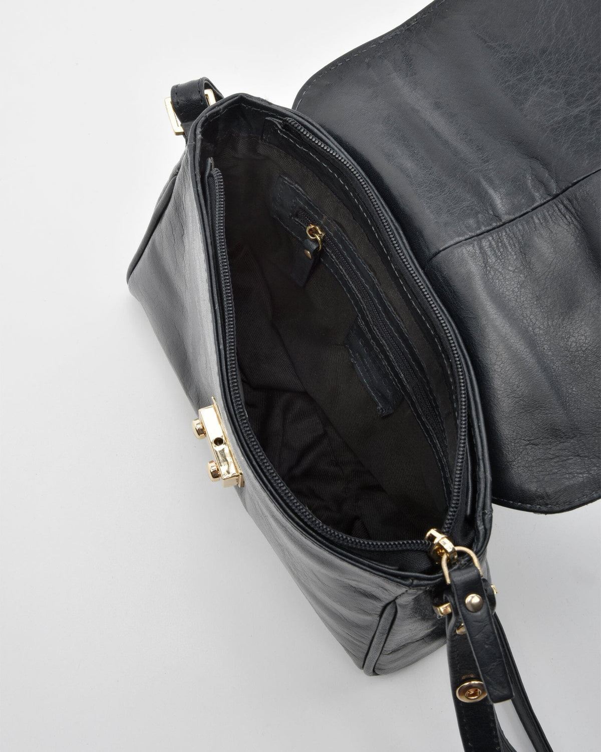 Kotara Classic Leather Crossbody Bag - Black