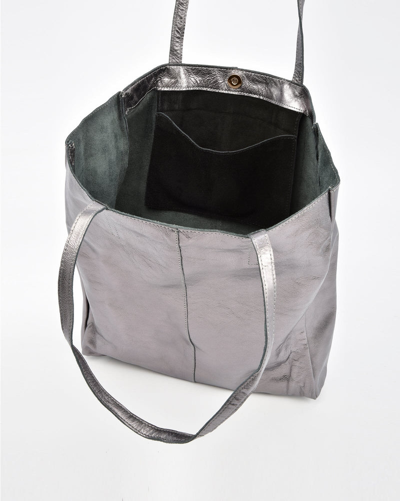 Venus Metallic Hobo