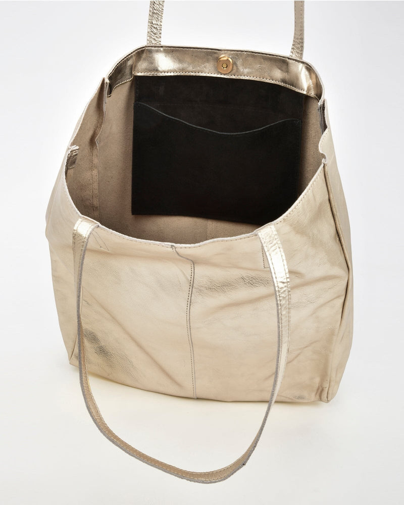 Venus Metallic Hobo